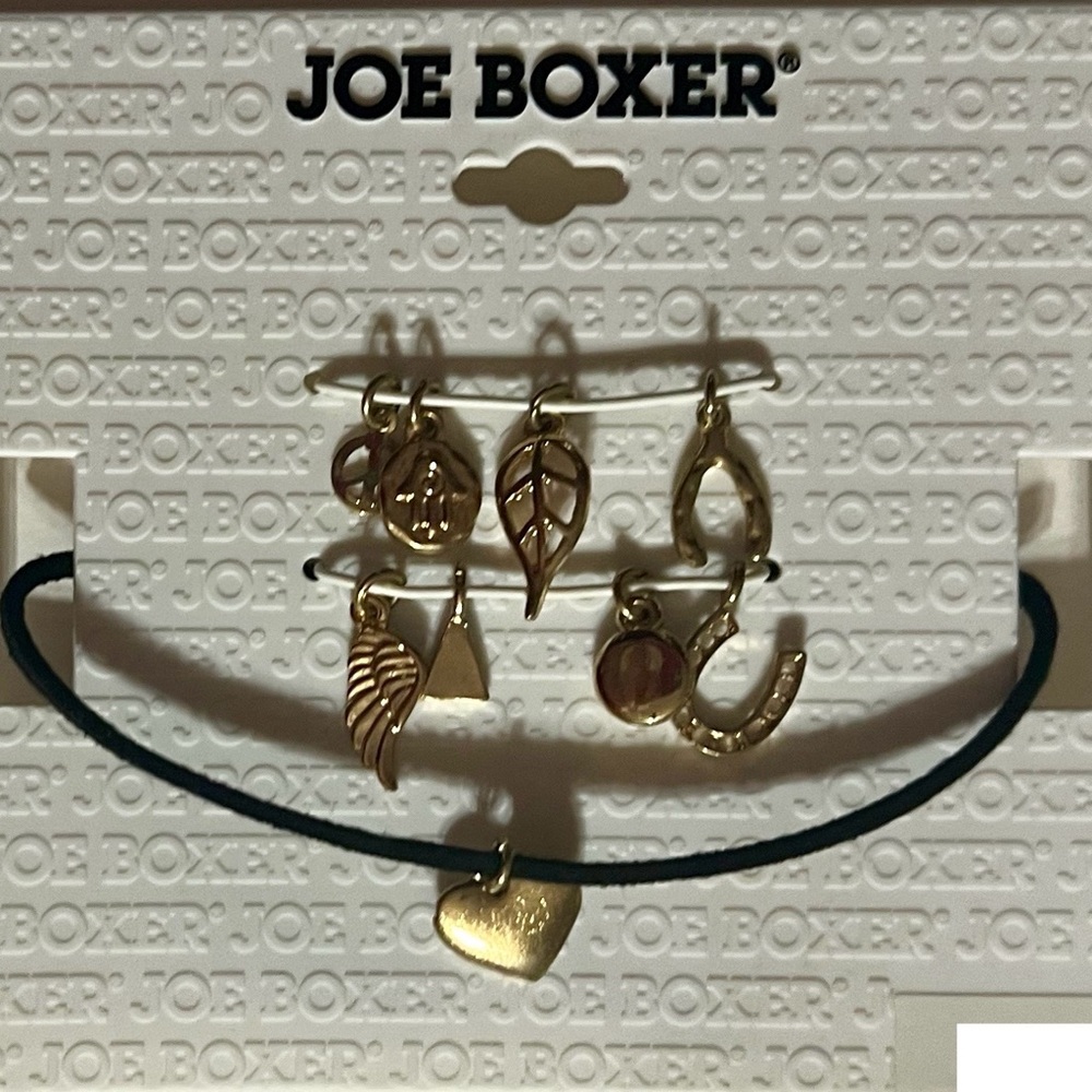 Joe Boxer Black suede choker heart pendant plus 8 additional charms